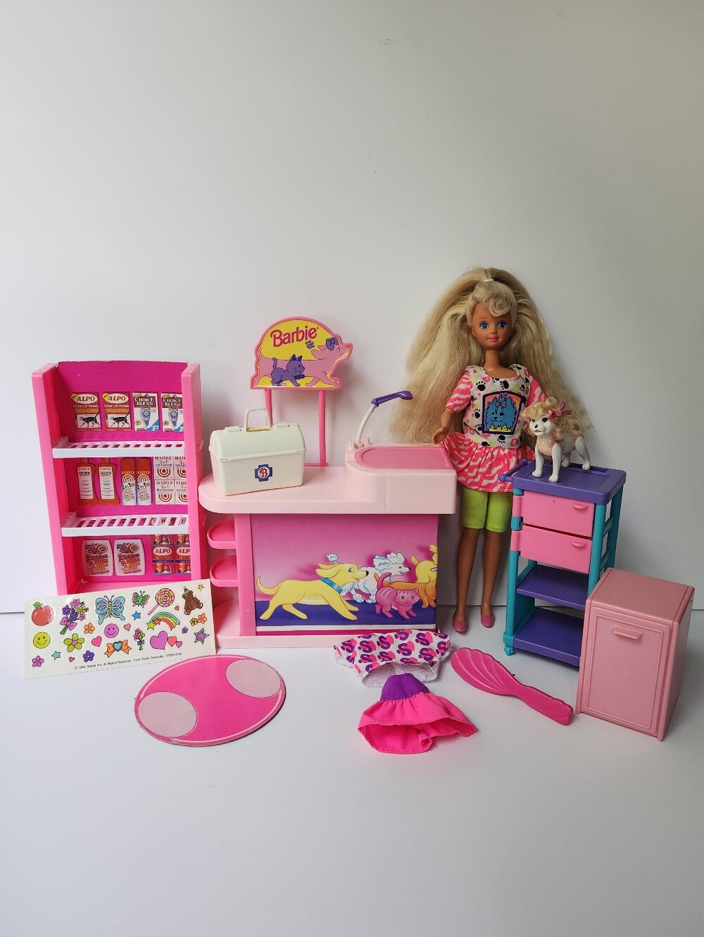 Vintage Barbie Skipper Vet Office Playset